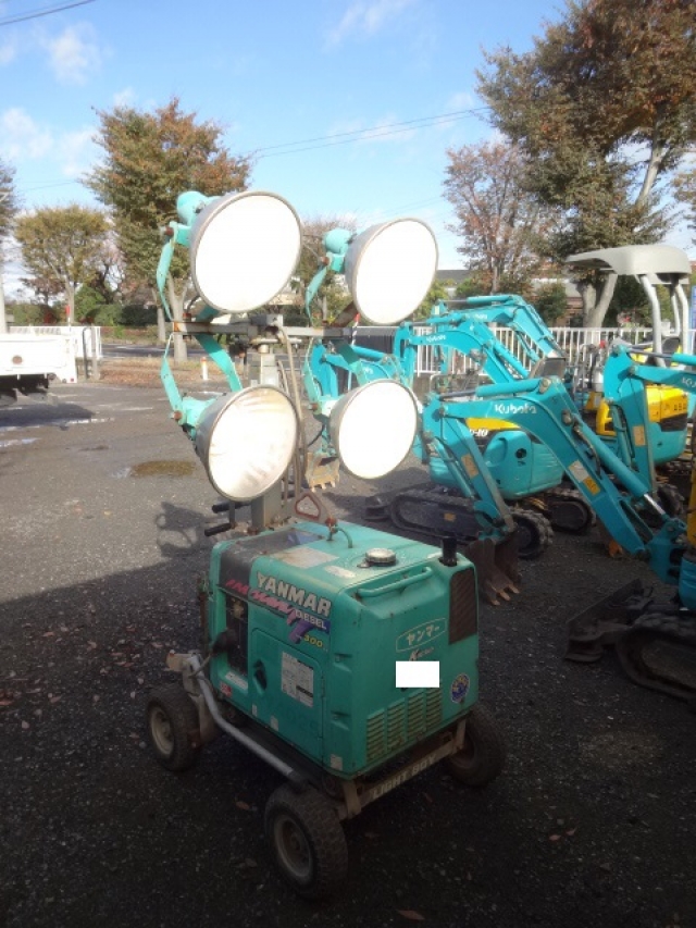 Lighting tower 投光器